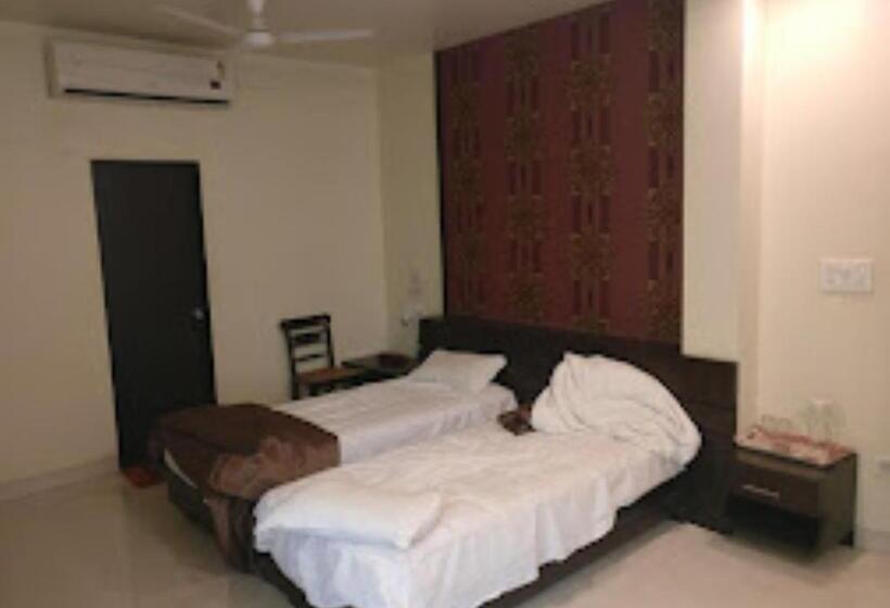 Номер Deluxe, Ira Executive Aurangabad