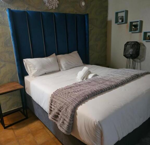 디럭스 룸, Yello Guest House Graskop