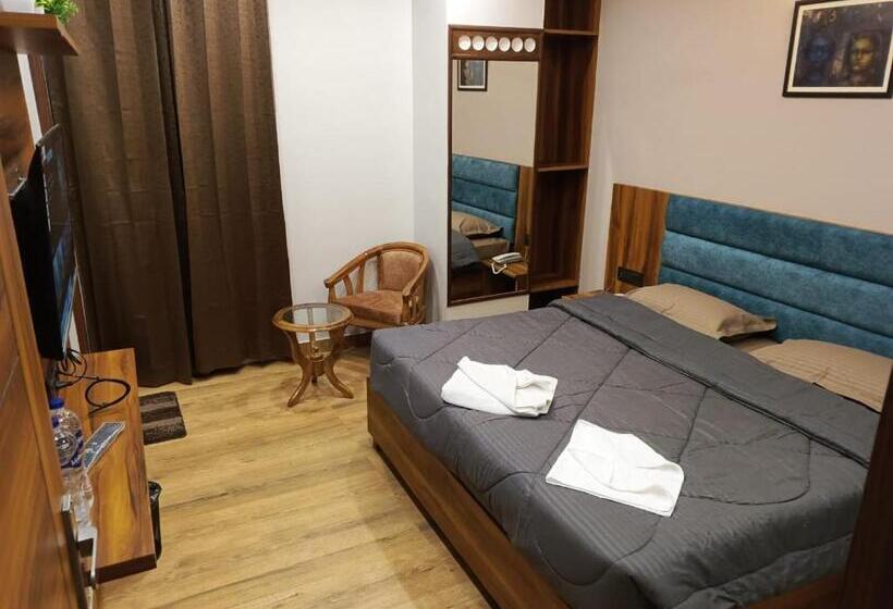 اتاق لوکس با بالکن, Mahadev Rishikesh