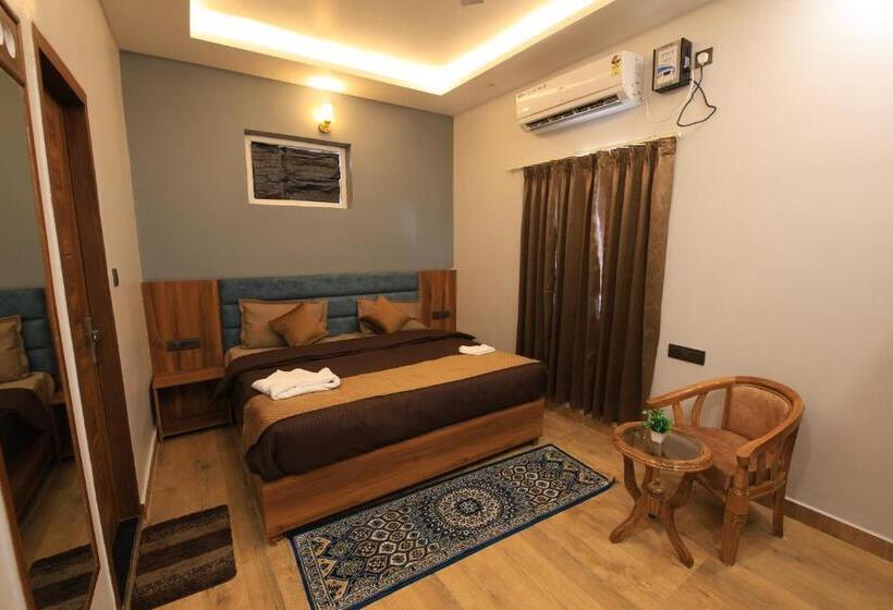 اتاق استاندارد با تراس, Mahadev Rishikesh