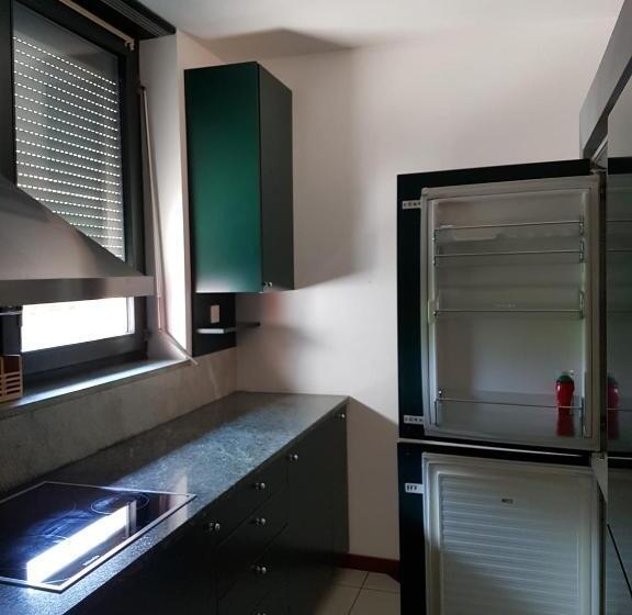 Апартаменты 1 Спальня, Yellow House Guest House