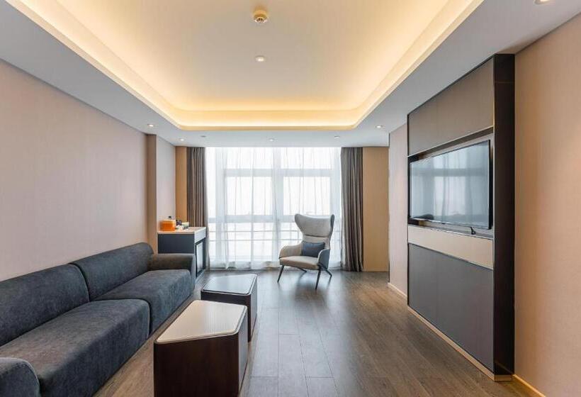 Suite Sea View, Atour Hotel Tianjin Binhai High Speed Railway Station