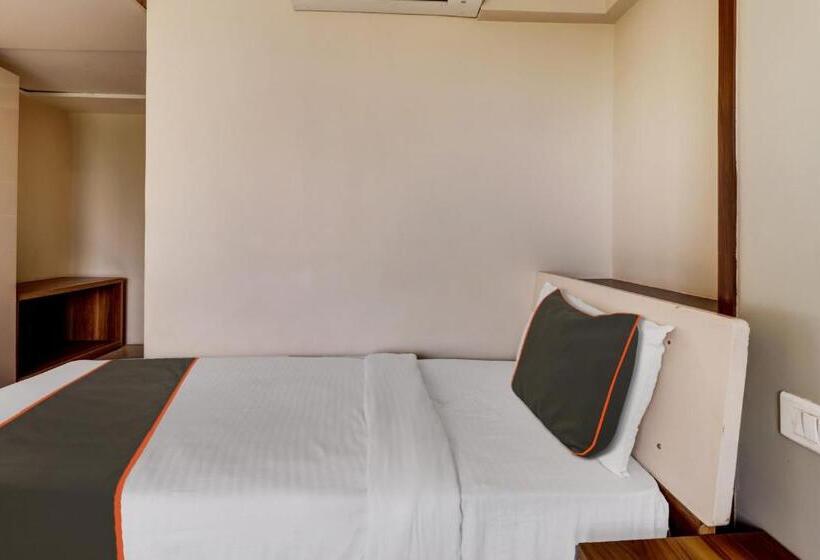 三人经典房间, Kailash Inn