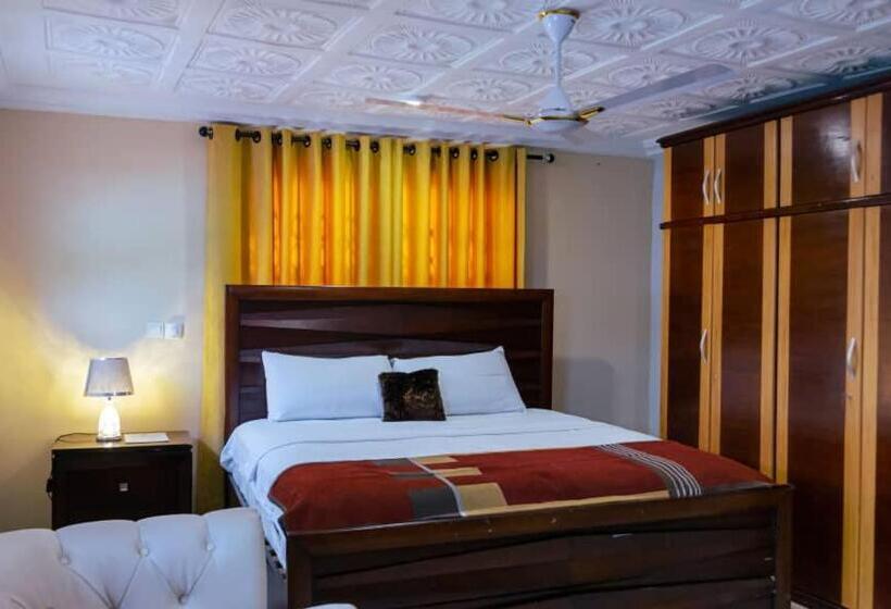 Семейный Номер, Ampric Guest House And Lounge