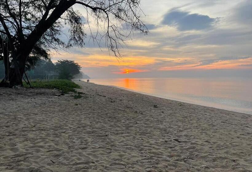 Люкс Вид на Море, Creamii Cafe Beach Rayong