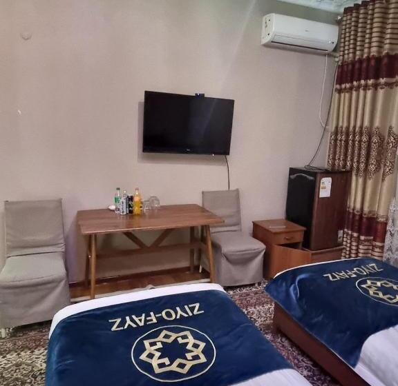 اتاق استاندارد با بالکن, Ziyo Fayz