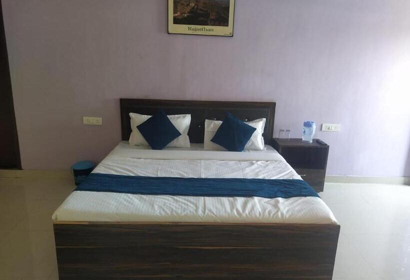 Номер Economy, O Girdharwal Resort