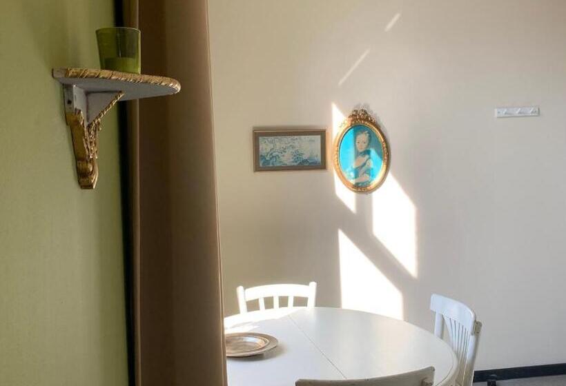 标准三人间, De Lotuspoort Met Mihr S B&b In De Abdij Van Bornem