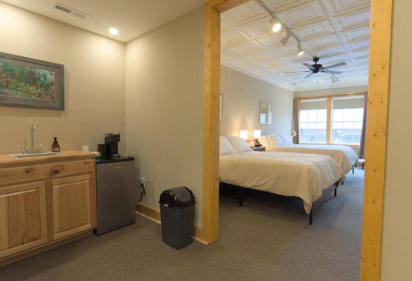 Номер Стандарт, The Nuwray Hotel & Carriage House