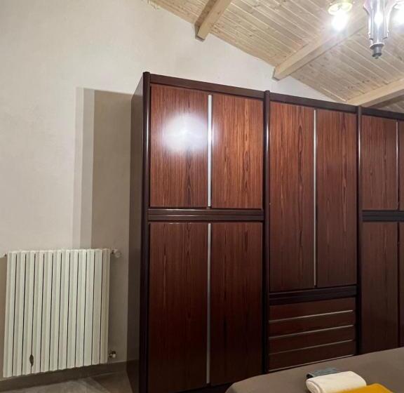Quarto Estandar, Casa Di Mirto