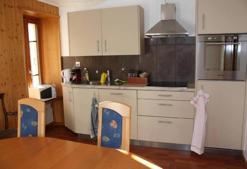 Номер Стандарт Вид на Горы, La Petite Auberge