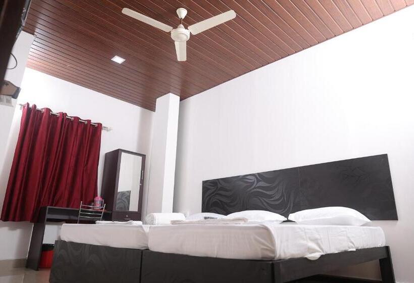 Трехместный Номер Deluxe, Ace Suites