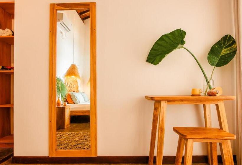 Quarto Quádruplo Estandar Vista Mar, Amaroo Hikkaduwa