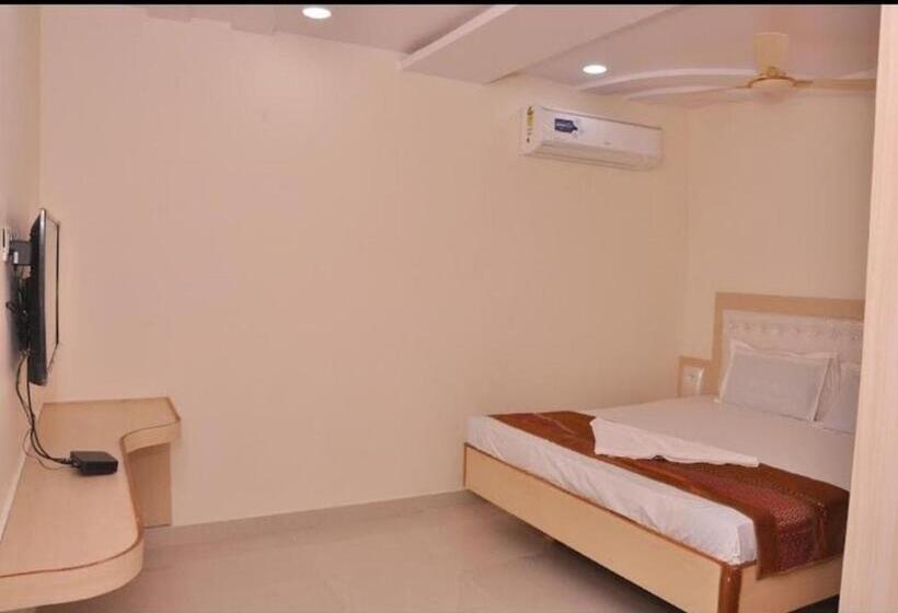 Номер Deluxe, Rns Residency & Restaurant Badepalle