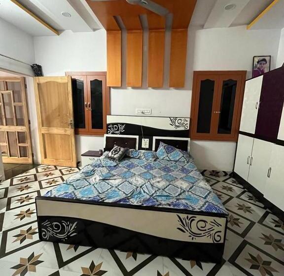 اتاق استاندارد سه نفره, Ab Guest House { Home Stay}