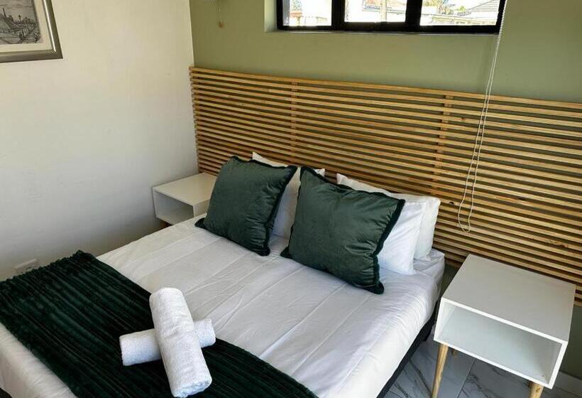 Номер Deluxe, Zuri Place