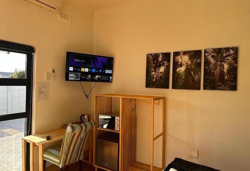 Номер Deluxe, Zuri Place