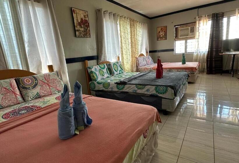 Семейный Номер, Compostela Pension House