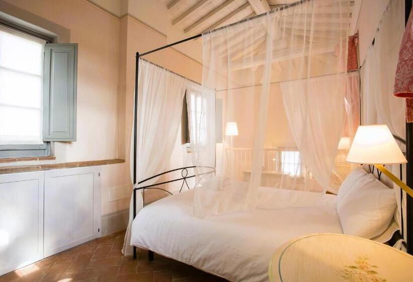 Апартаменты 1 Спальня, Farmhouse With Swimming Pool Surrounded By Greenery Just 20 Minutes From Arezzo