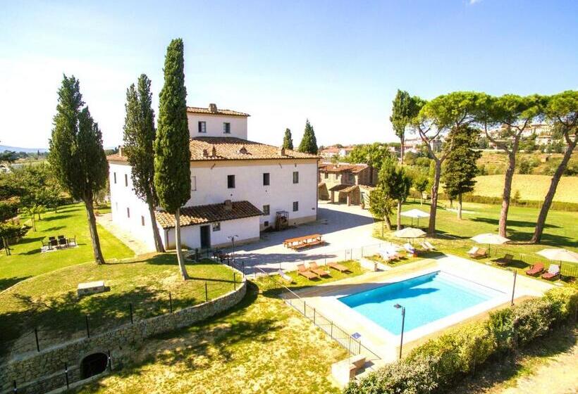 Апартаменты 1 Спальня, Farmhouse With Swimming Pool Surrounded By Greenery Just 20 Minutes From Arezzo