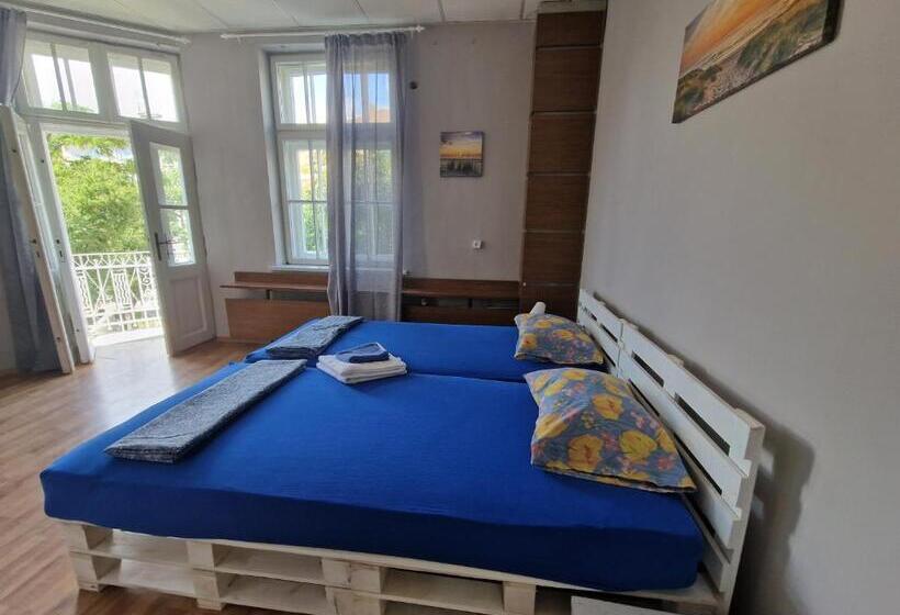 اتاق استاندارد با تراس, Lambo S Corner Varna   Guest Rooms