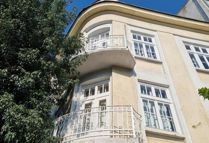 اتاق استاندارد با تراس, Lambo S Corner Varna   Guest Rooms