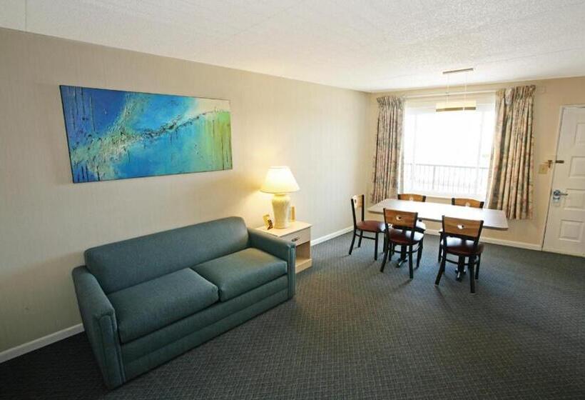带大床的套房, Aloha Oceanfront Motel