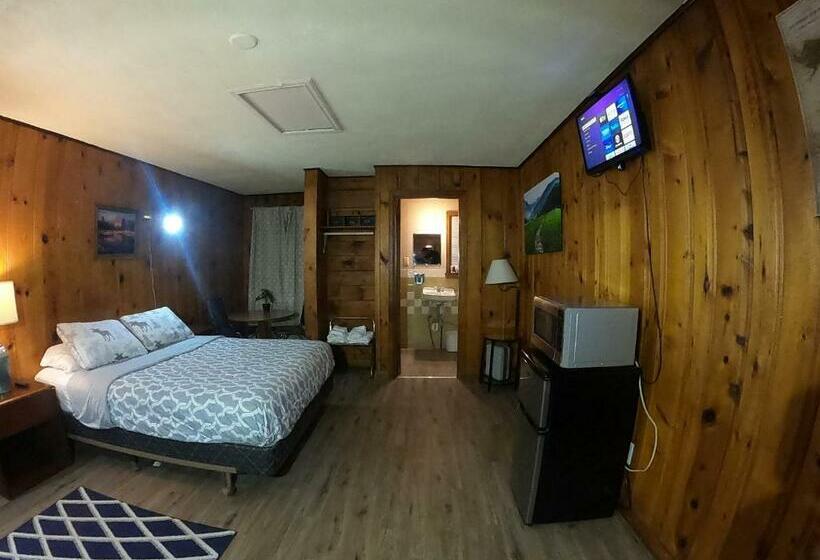 Standardrum, Heart Of The Berkshires Motel