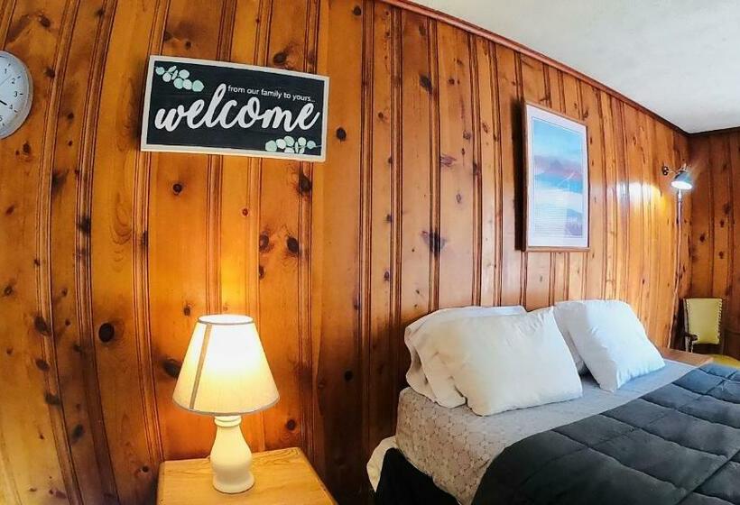 Standardrum, Heart Of The Berkshires Motel