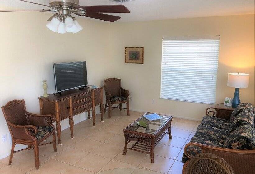 带1个卧室的别墅, Addy's Villas