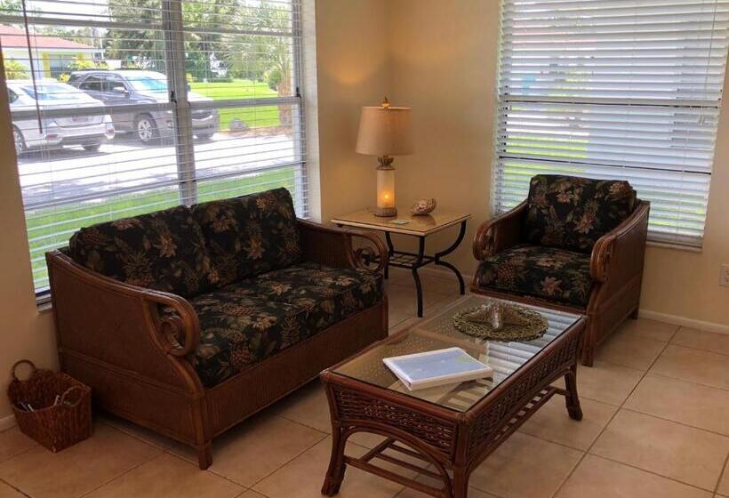 带1个卧室的别墅, Addy's Villas
