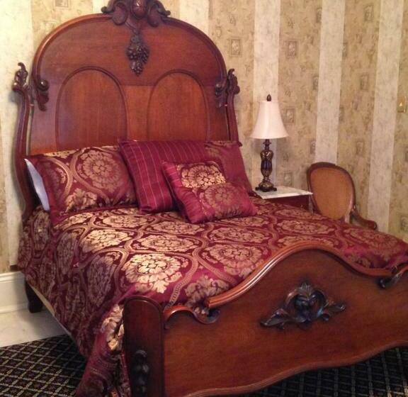 Family Suite, Dansereau House
