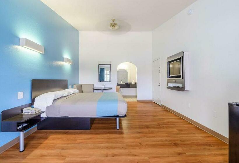 Номер Deluxe Кровать Кинг, Motel 6 Canton, Tx