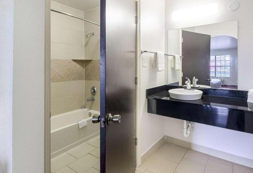Номер Deluxe, Motel 6 Canton, Tx