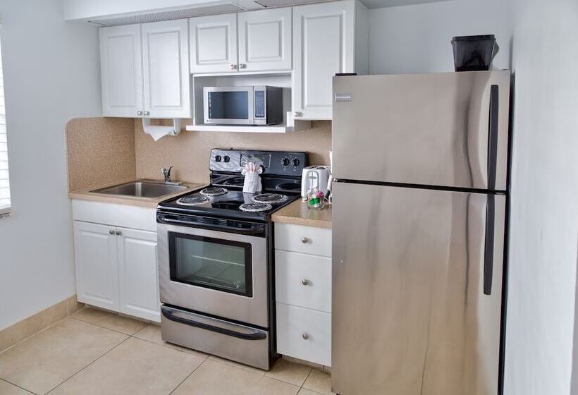 Апартаменты 2 Спальни, Prestige Hotel Vero Beach
