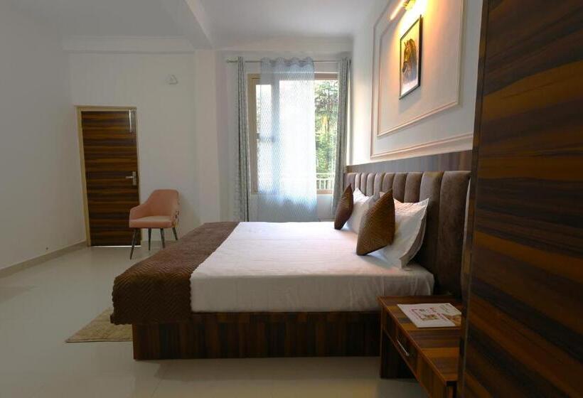 패밀리 스위트, Chopta House Hotel And Restaurant