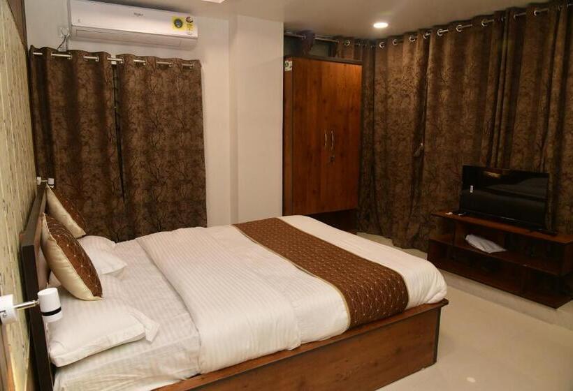 Quarto Deluxe, Treebo Park Palace