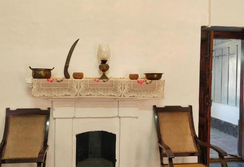 Стандартный Номер Кровать Кинг, Black Bear Cottage Khajjiar