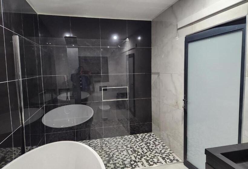 Номер Deluxe Кровать Кинг, The Residence Villa