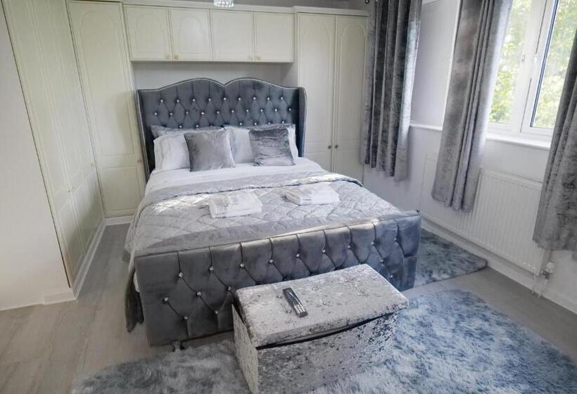 Quarto Deluxe Cama King, Giomakay Luxury Rooms Milton Keynes