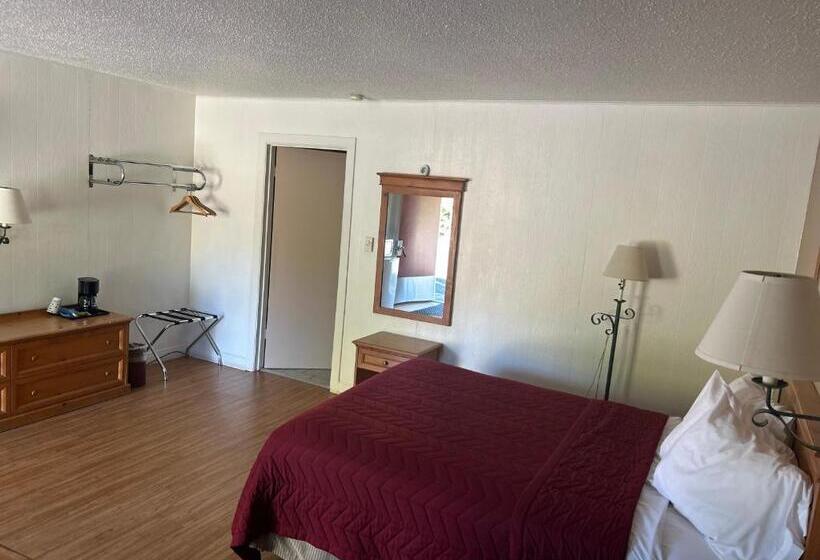 스탠다드 룸, Redwood Arms Motel