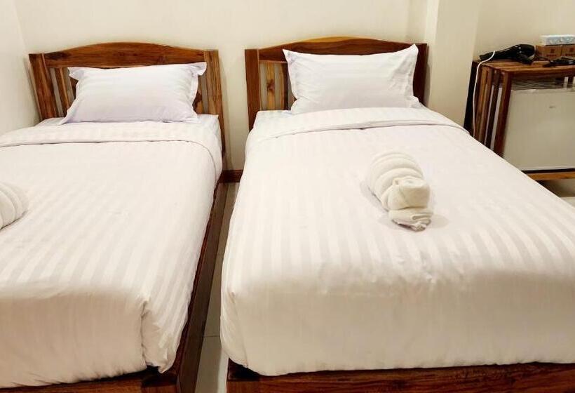 Standard Room, Chotika Hotel โรงแรมโชติกา ณ เชียงคาน