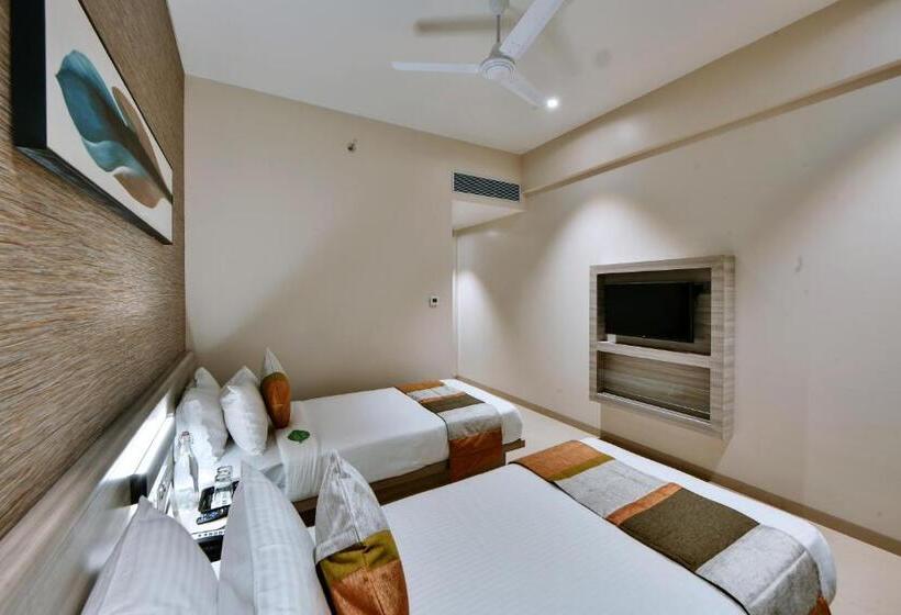デラックスルーム, Click Hotel Pithampur