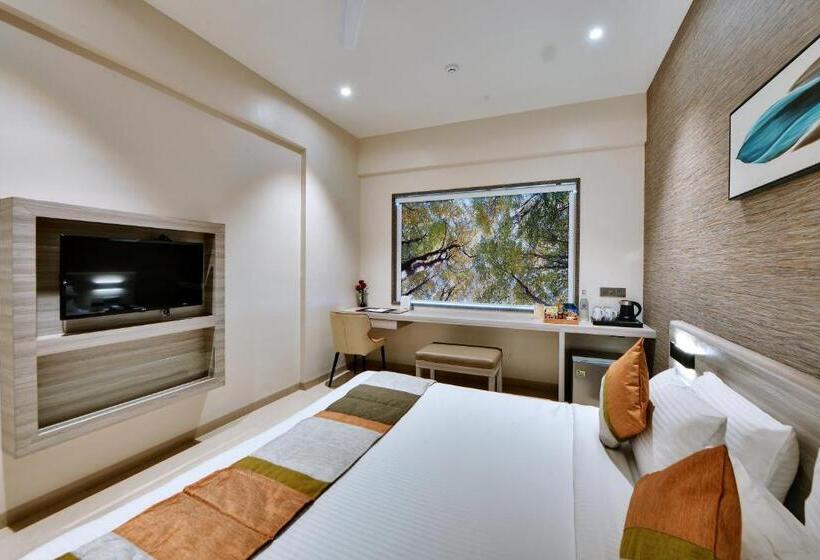 デラックスルーム, Click Hotel Pithampur