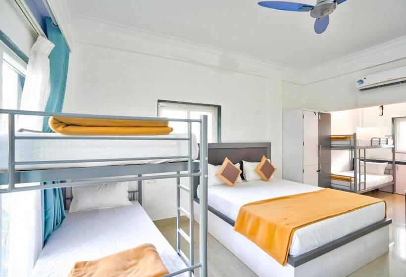 共用房间的床, Del Hostel