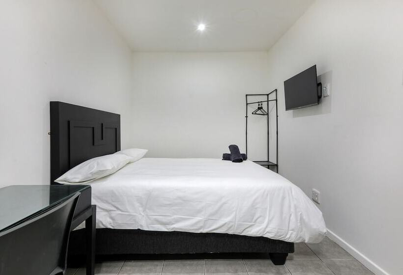 Номер Economy, Inn & Out Express Sea Point