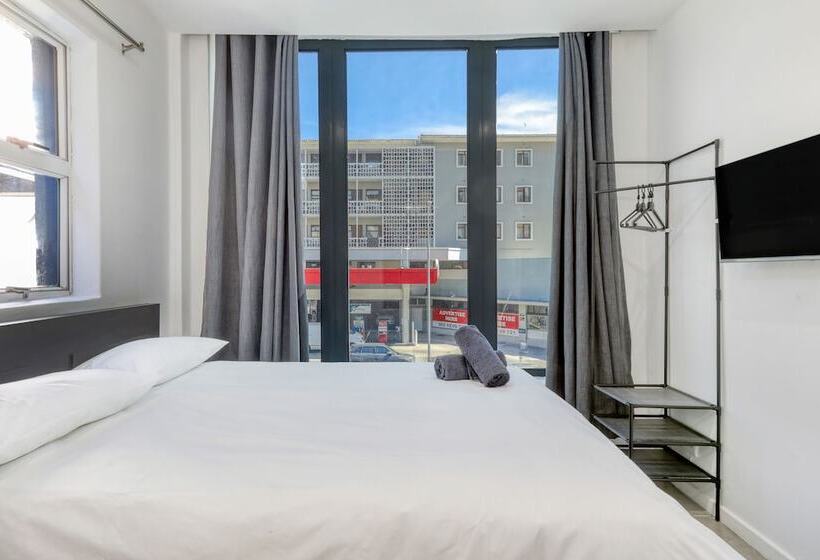 Номер Стандарт, Inn & Out Express Sea Point