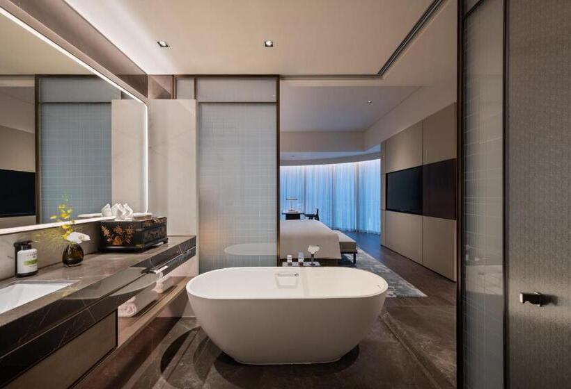 Номер Deluxe Кровать Кинг Вид на Город, Pullman Quanzhou Shuitou