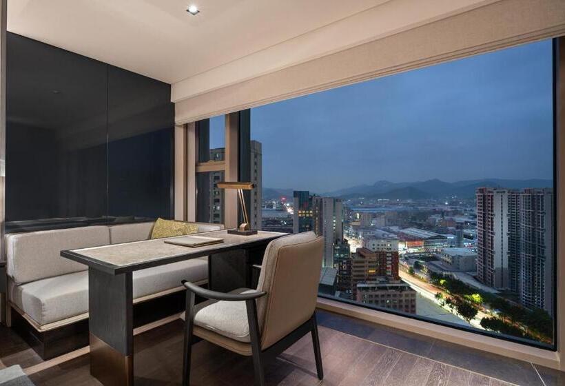 Номер Superior Вид на Город, Pullman Quanzhou Shuitou