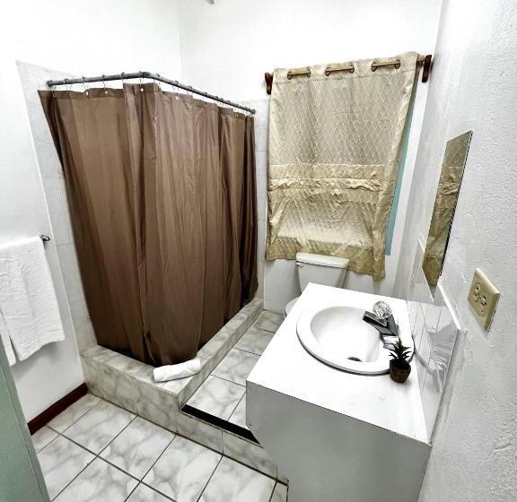 اتاق استاندارد, E.w.b. Properties